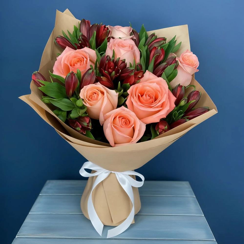 Букет цветов из: Розы и Альстромерии в Ферме