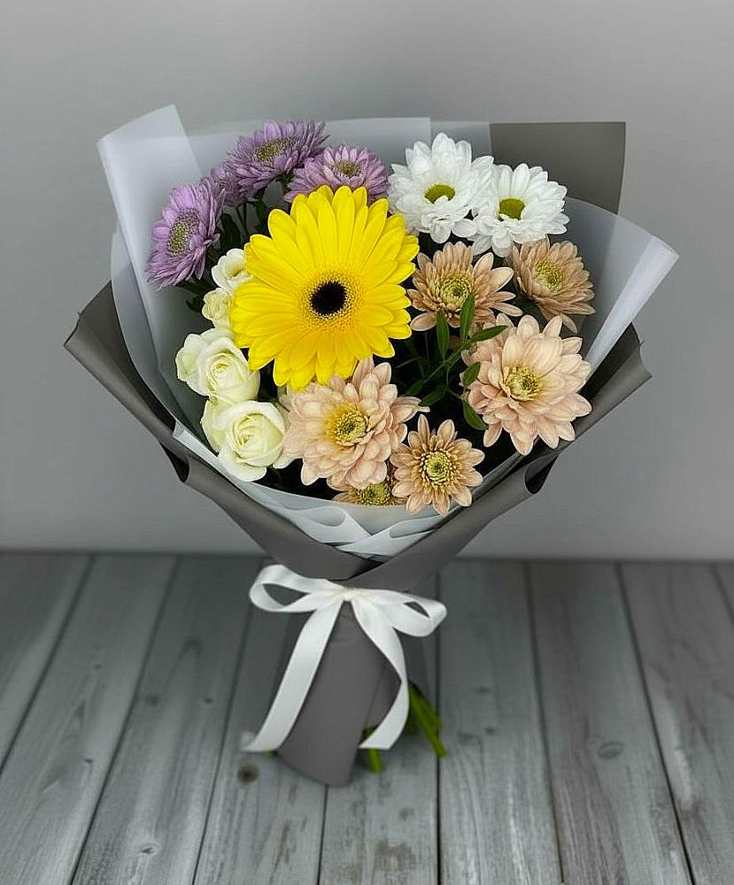 Букет цветов из: Розы, Герберы и Хризантемы в Ферме