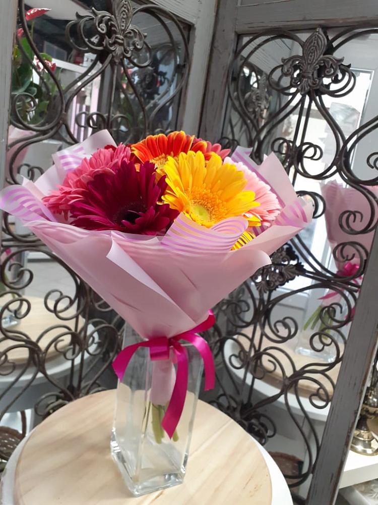 Букет цветов из: Герберы в Ферме