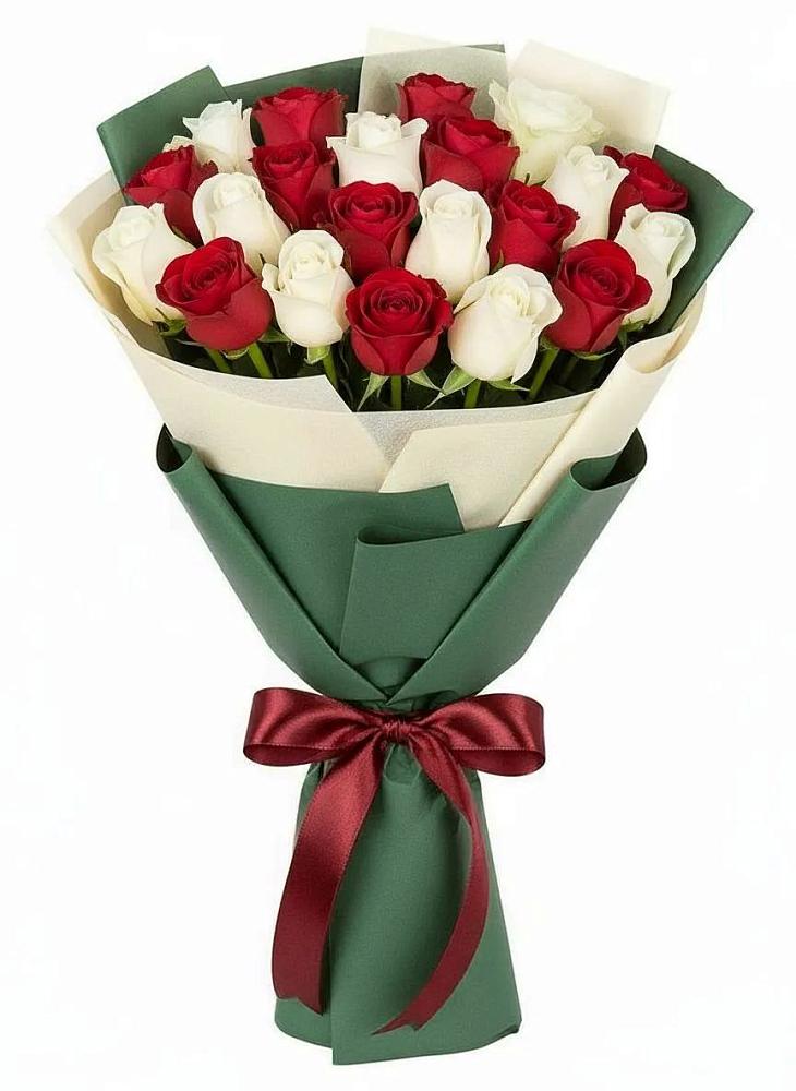 Букет Микс из красных и белых роз в Ферме
