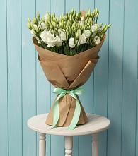 Букет цветов из:  Лизиантусы в Ферме