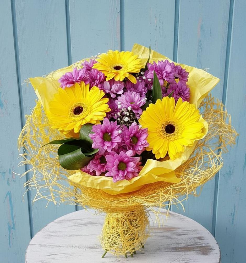Букет цветов из: Хризантемы и Герберы в Ферме