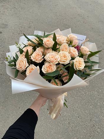 Букет Кремовые розы Латте в Ферме