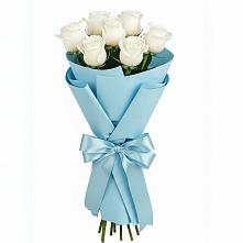 Букет 7 белых роз Проуд в Ферме