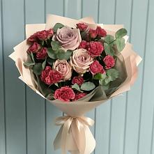Букет цветов из:  Гвоздики и Розы в Ферме