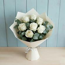 Букет Белые розы в Эвкалипте в Ферме