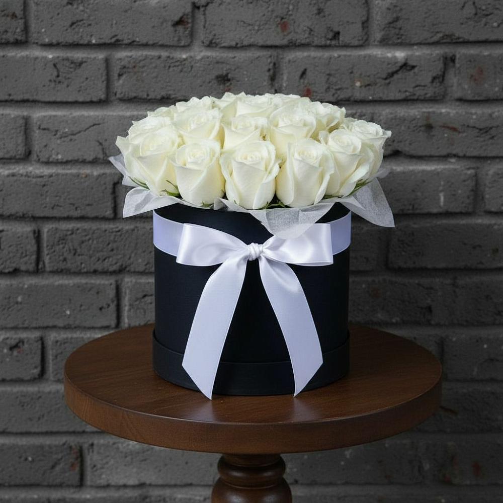 Цветочная композиция из Розы в шляпной коробке в Ферме