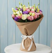 Букет цветов из:  Лизиантусы в Ферме