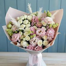 Букет цветов из:  Альстромерии и Розы в Ферме