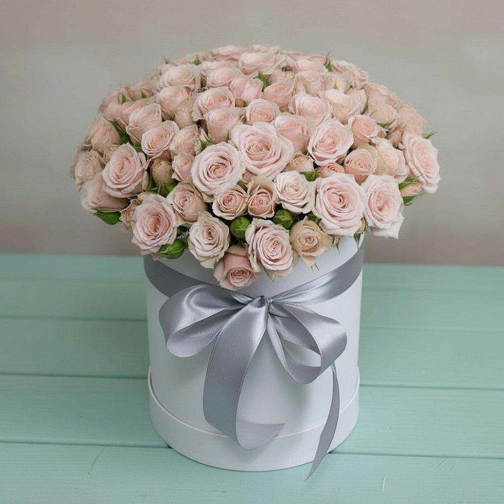 Цветочная композиция из Розы в шляпной коробке в Ферме