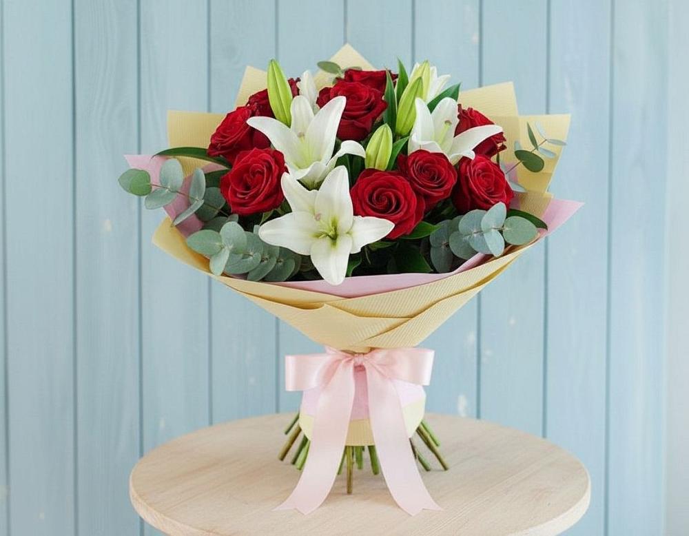 Букет цветов из: Лилии и Розы в Ферме