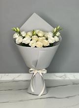 Букет цветов из:  Розы и Лизиантусы в Ферме